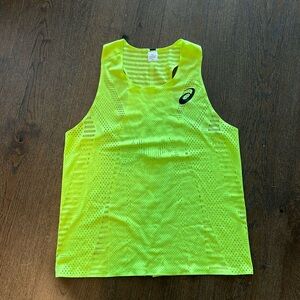 Rare ASICS singlet